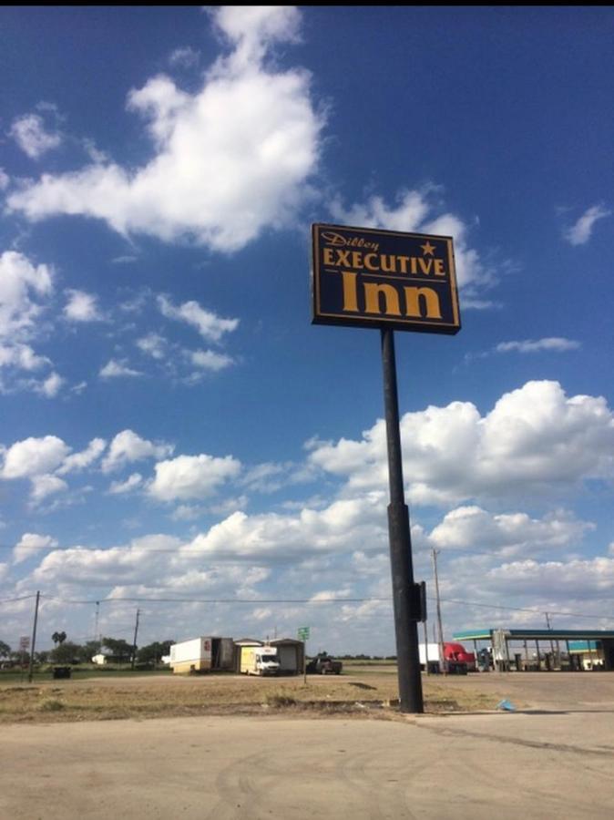Dilley Executive Inn Exterior photo